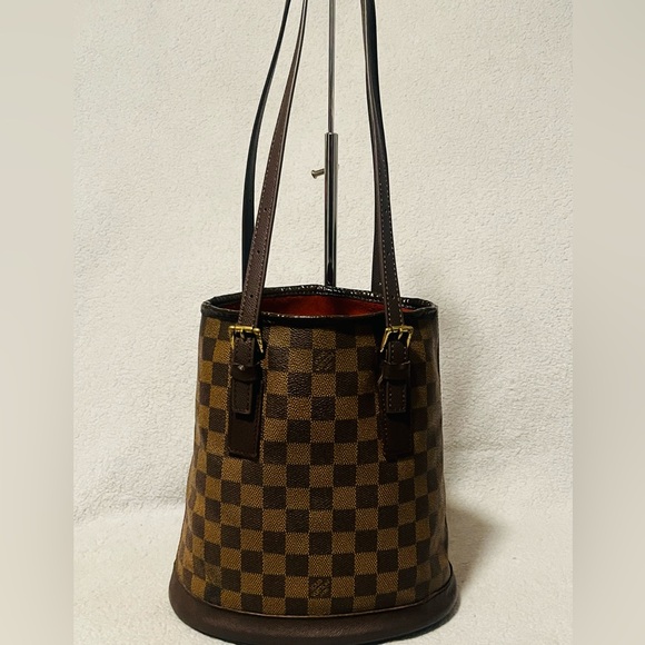 LOUIS VUITTON Marais Damier Ebene 
Bucket Shoulder PM /Tote Bag - Picture 14 of 14